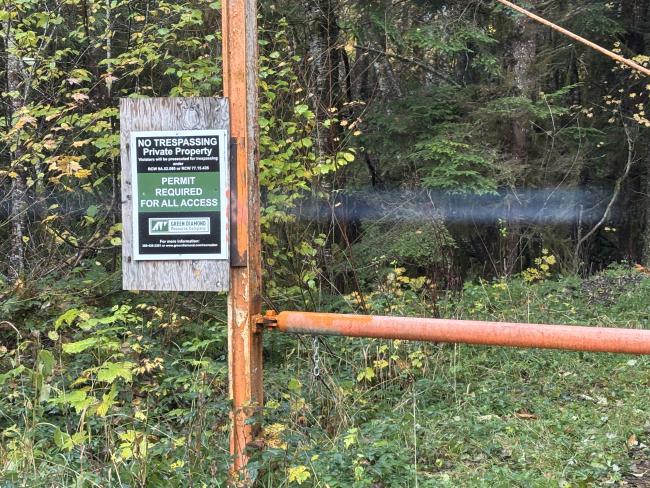 Green Diamond Access Gate