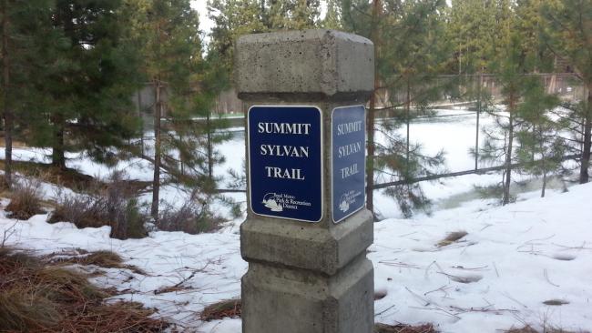 Marker for Sylvan-Summit Park connector trail