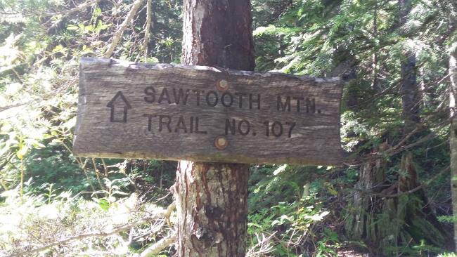 Sawtooth Mountain Trail Sign