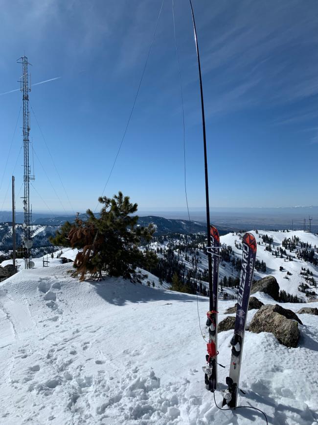 Used my skis as a mount for the antenna mast