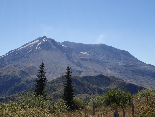 View of Mt St Helens crater