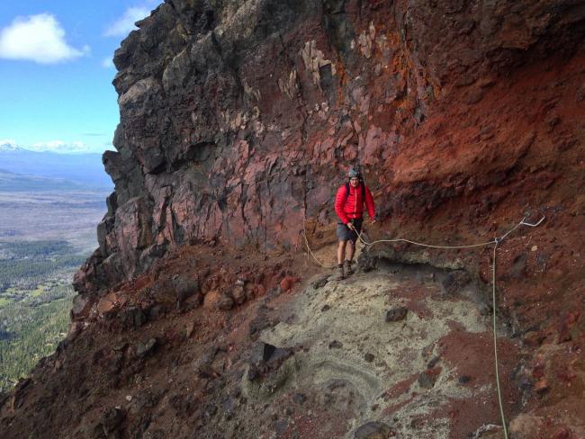 Traversing the catwalk with fixed line