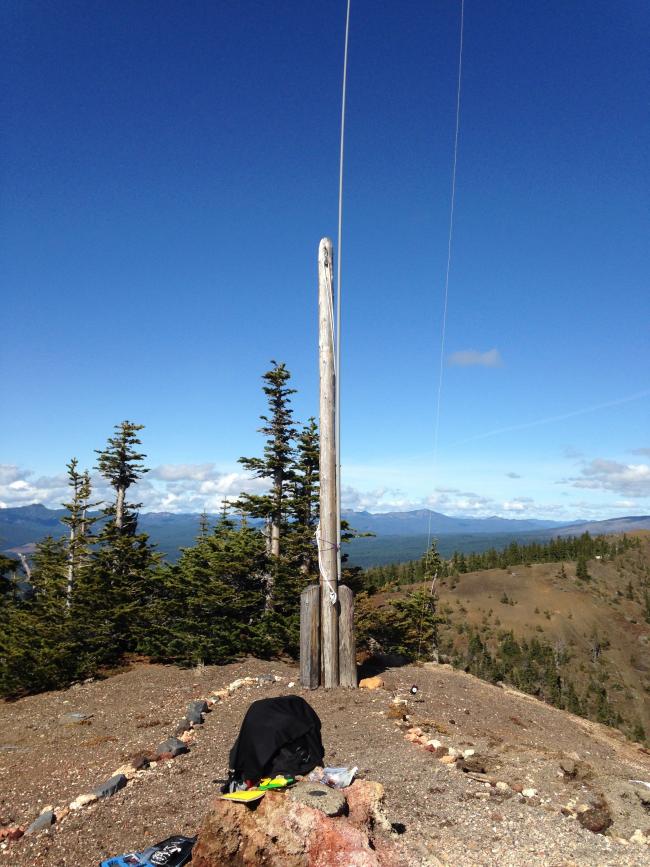 Summit flagpole makes for a great antenna support