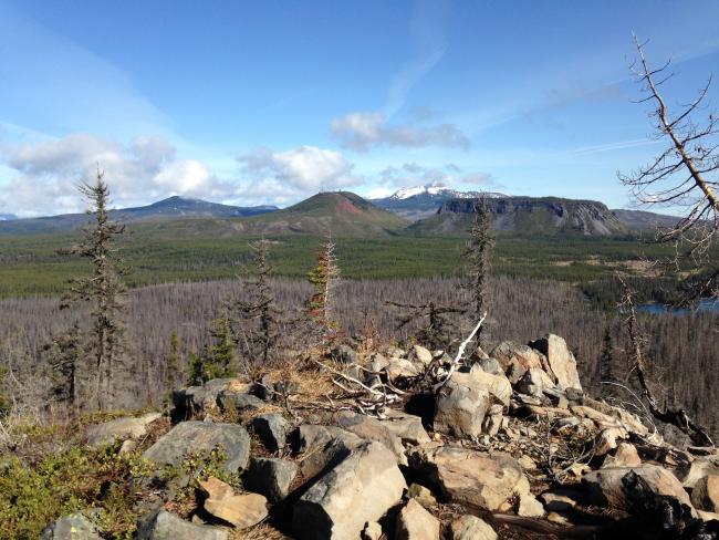 Hoodoo, Hayrick, 3FJ, and Maxwell Butte from summit