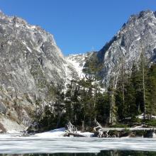 Aasgard Pass in center - Dragontail on right