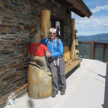 Shake hands with "Beary" at Chewelah summit!