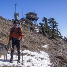Tim, KG7EJT with Dexter the SOTA Dog just below summit of Red Top Mountain
