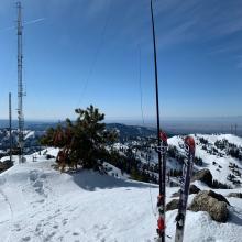 Used my skis as a mount for the antenna mast
