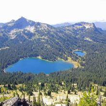 Scenic Dewey Lake with SOTA Dewey Peak (on left) and Seymore Peak (non SOTA on right).