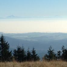 The view across to the Cascades