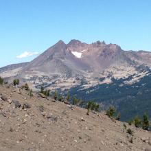 View of brokentop while ascending Mt Bachelor